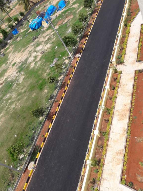  pruthvi paradise Plot