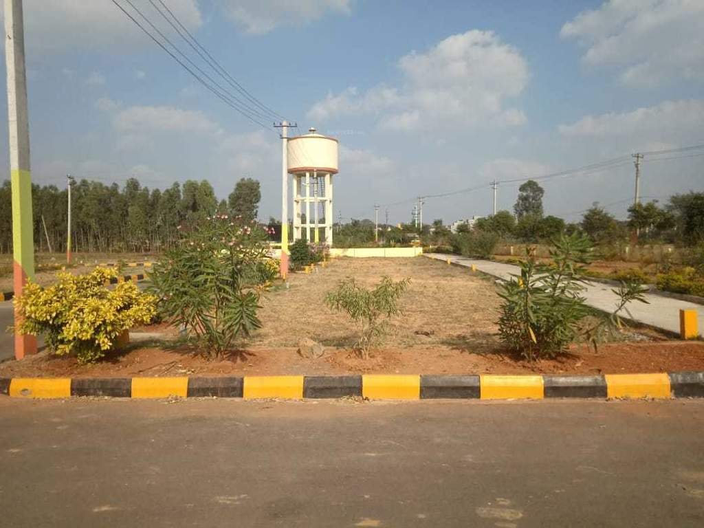  pruthvi paradise Plot