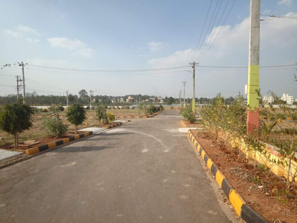  pruthvi paradise Plot