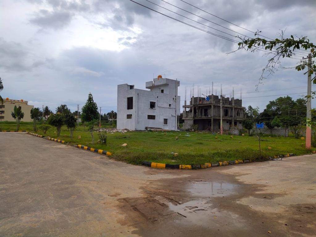  pruthvi paradise Plot