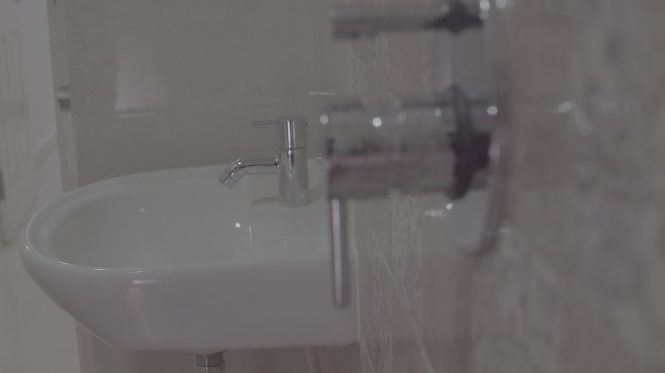  sai nandana grandeur Bathroom