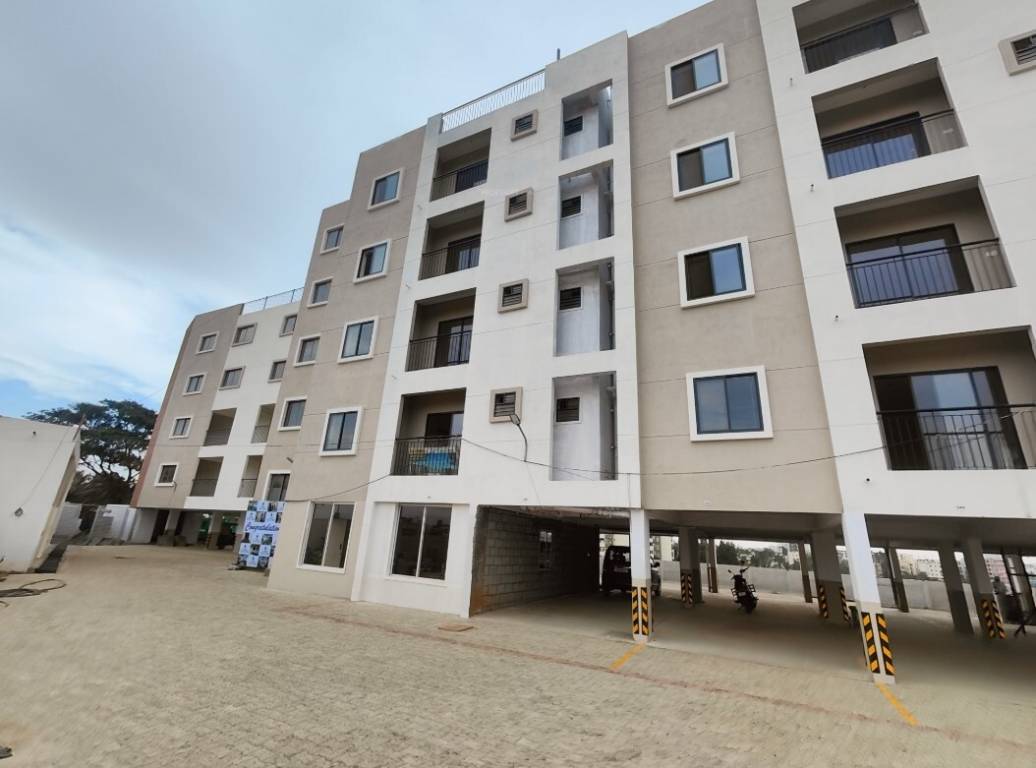  aquagreen Paved Compound