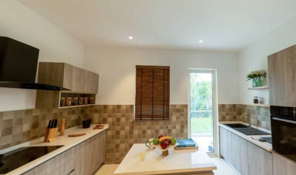 Kitchen palm-retreat Kitchen