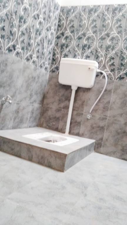  friends avenue Bathroom