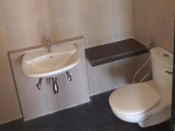  bloomdale-4c Bathroom