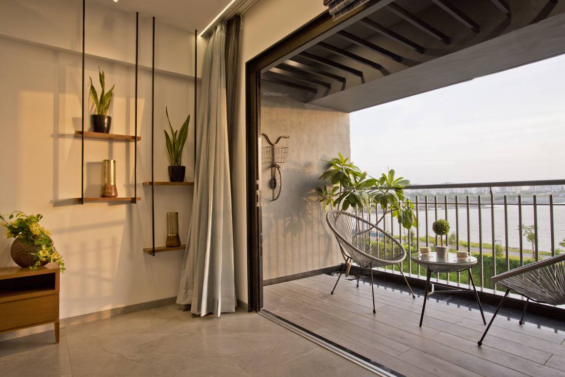  shaligram kinaro Balcony