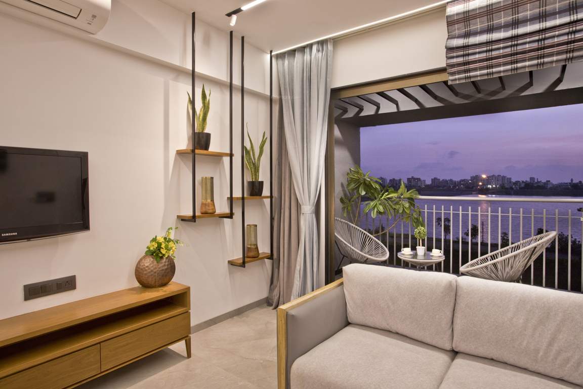  shaligram kinaro Living Area