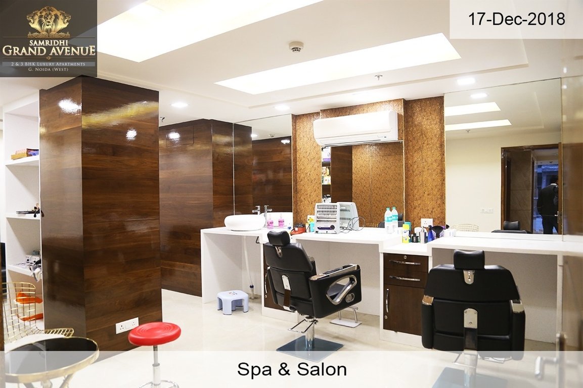  grand avenue iconic tower Others