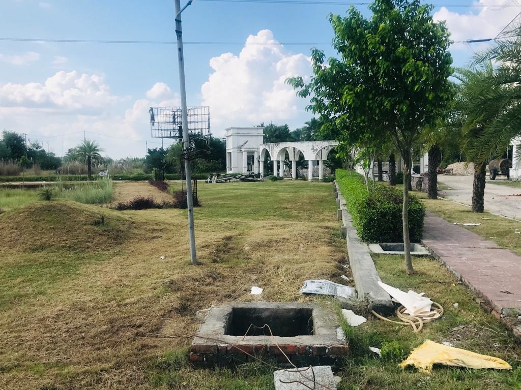  signature park sector 1 Plot