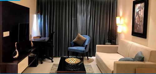  the-manhattan Living Area