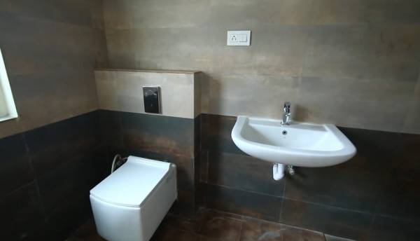 mainOther of Riddhi Saphire