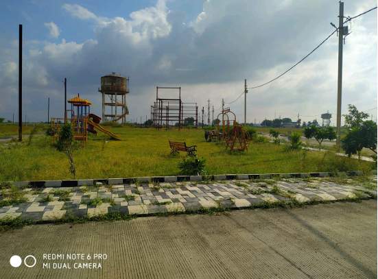  cresent garden city Plot
