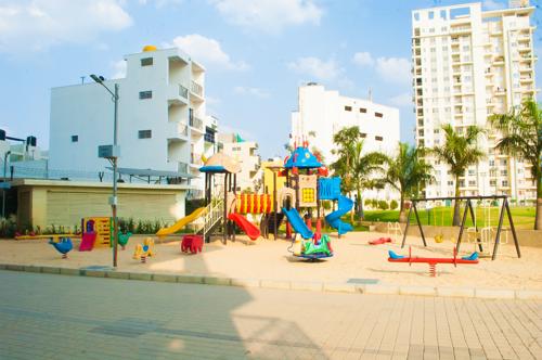  the-icon-north-towers-g-and-h Children's play area