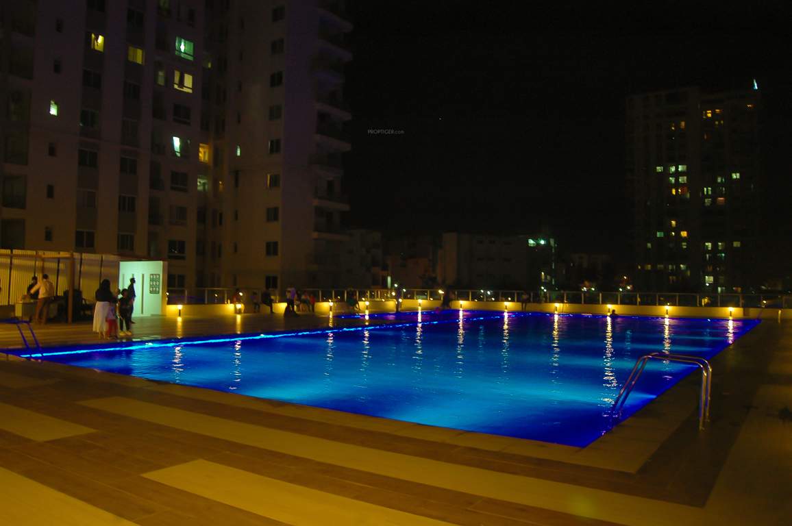  the icon north towers g and h Swimming Pool