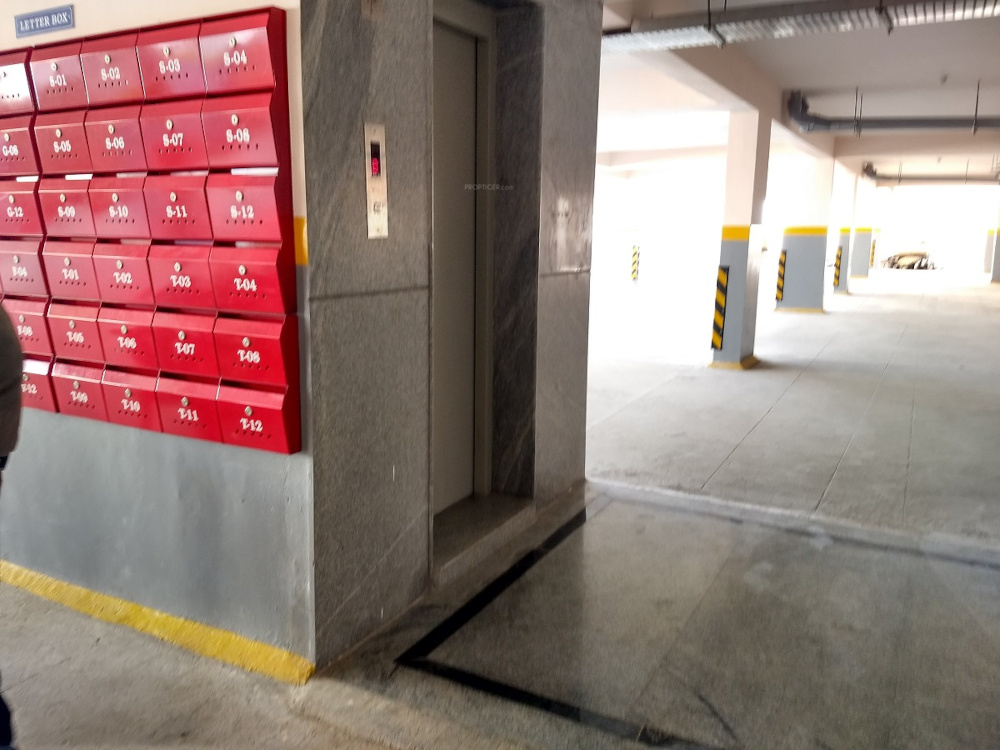  enclave Lift Available