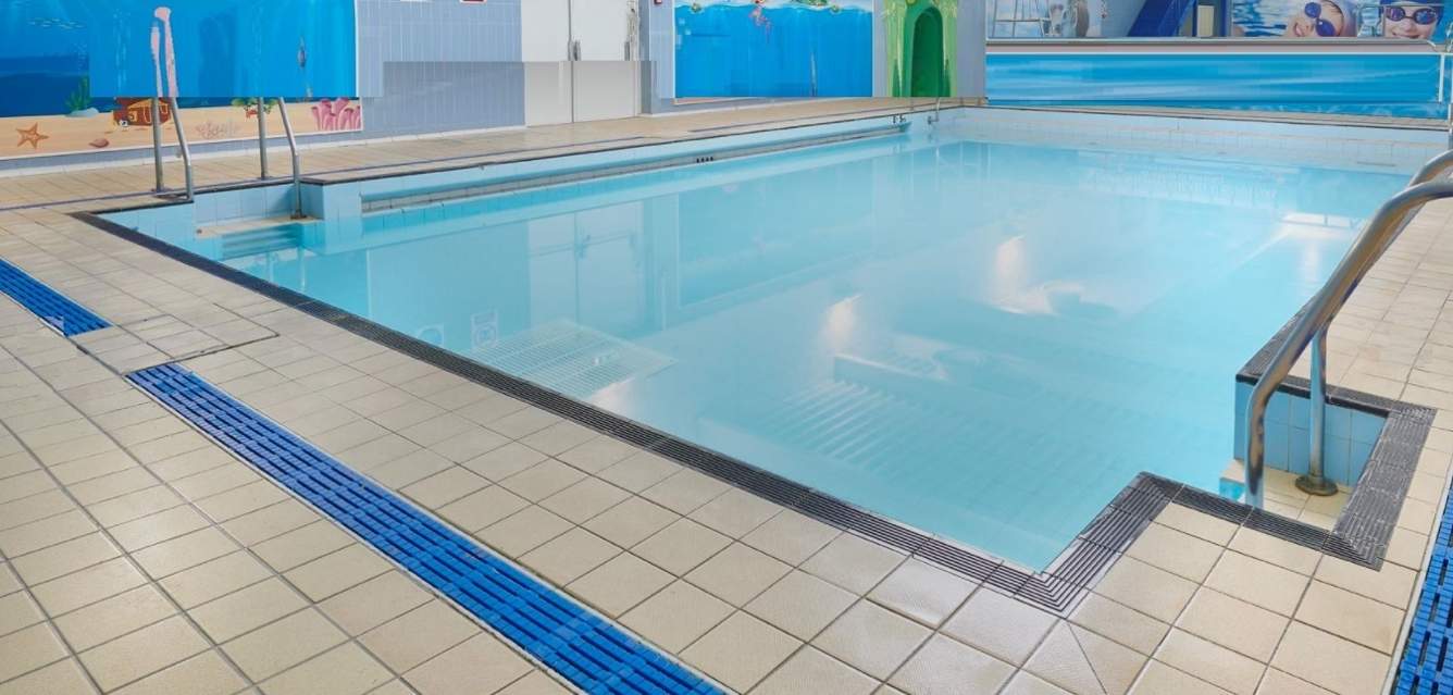  homes Swimming Pool