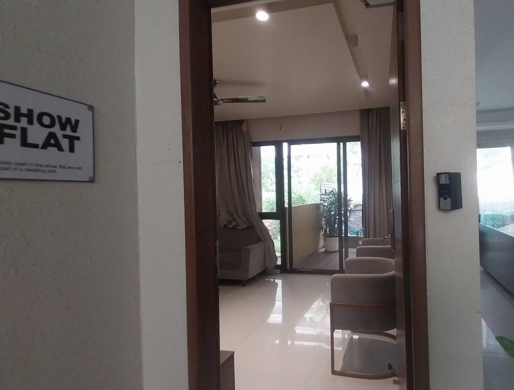 Rohan Silver Gracia B And D Wing