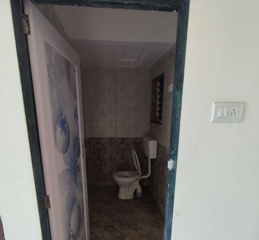  the green crest Bathroom