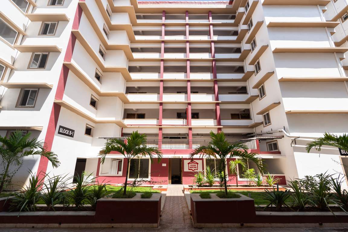  signature Club House