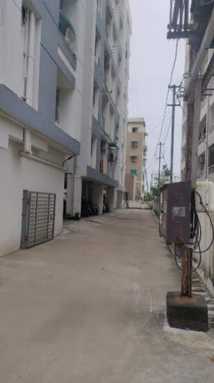  amadius elite Internal Roads & Footpaths