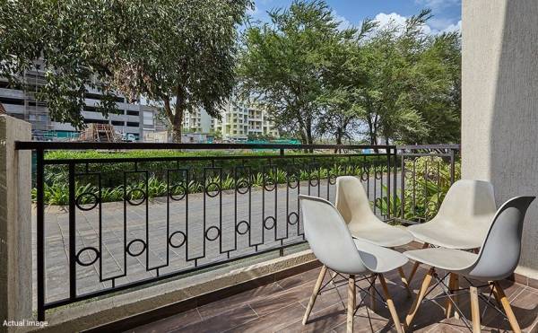 Balcony elysia-iv Balcony