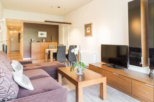  quality-home-tower-2 Living Area