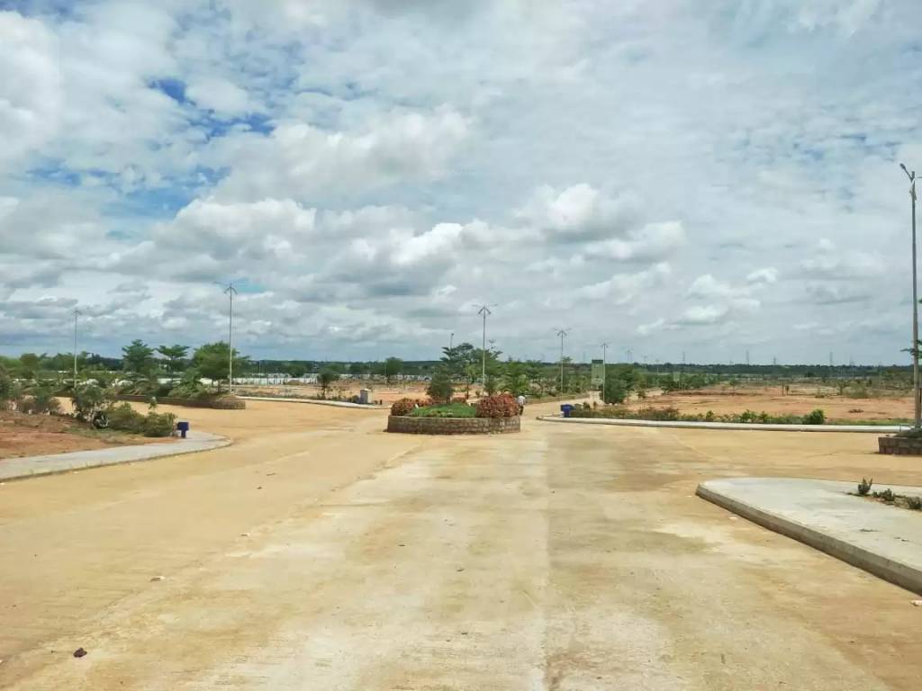  lorna greens plot Plot