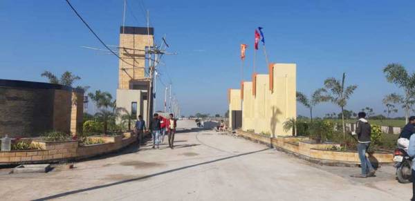 Others paramount-city Others