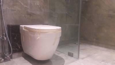  iconia-phase-v Bathroom