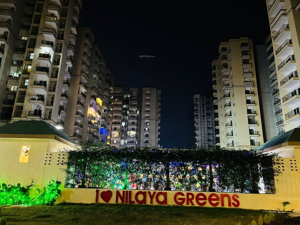  greens Entrance Gate Security Cabin