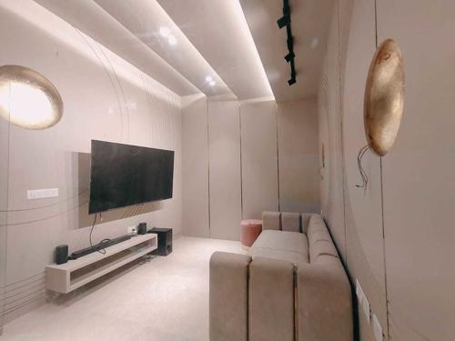  royal-exotica Living Area