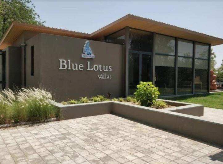  lotus villas Club House
