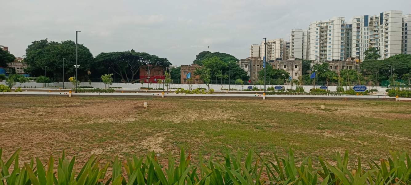  ch40 Landscaped Gardens