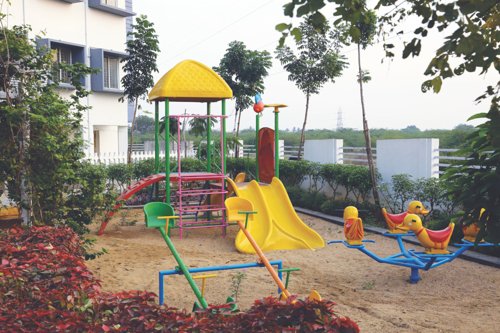  windsor-park-phase-iv Children's play area