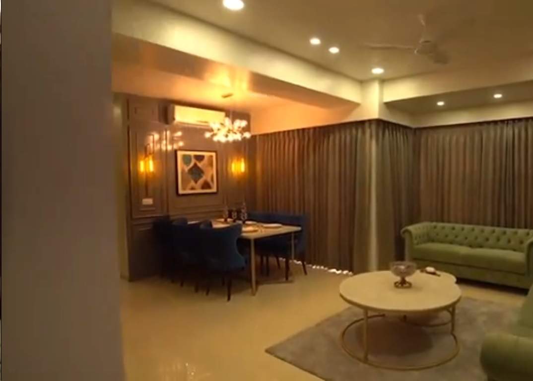 Courtyard The Residence III