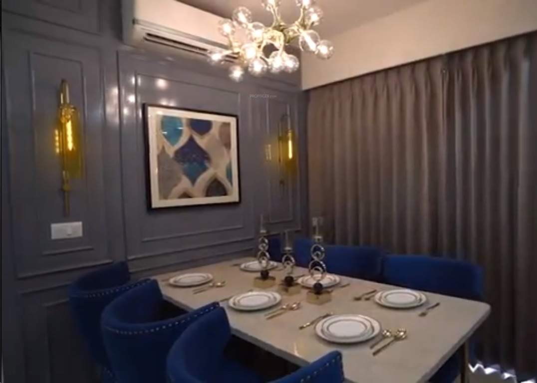 Courtyard The Residence III