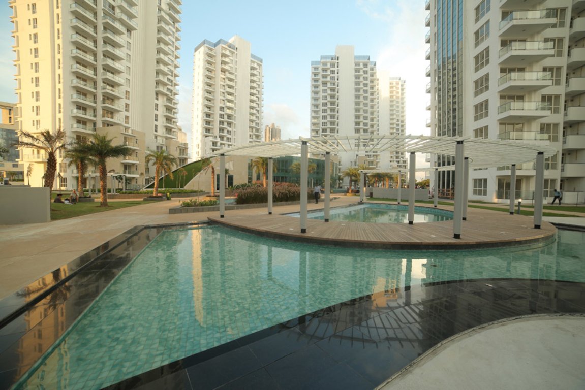  merlin iconic tower Fountains