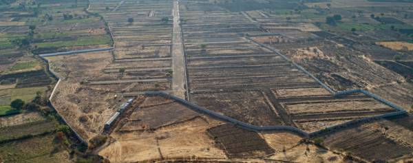  aditya-aishwarya Plot