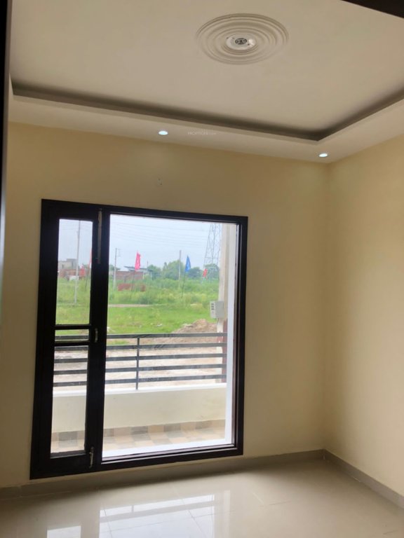  mg avenue Living Area