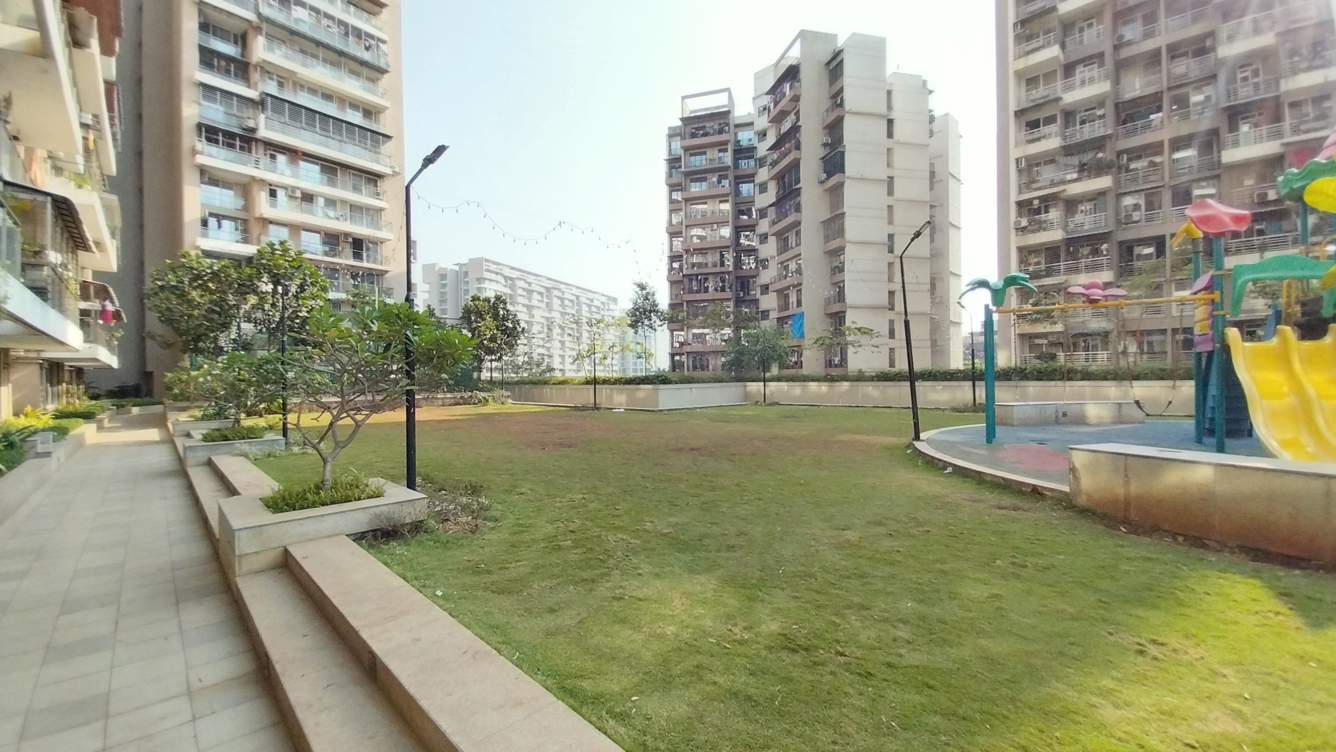  delta tower Landscaped Gardens