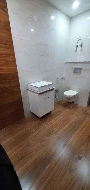  diamond floor Bathroom