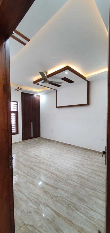  diamond floor Dining Area