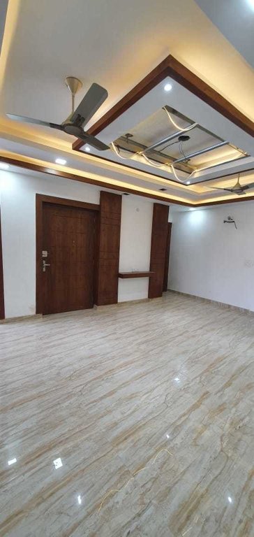  diamond floor Dining Area