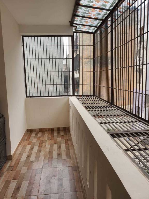  platinum floors Balcony