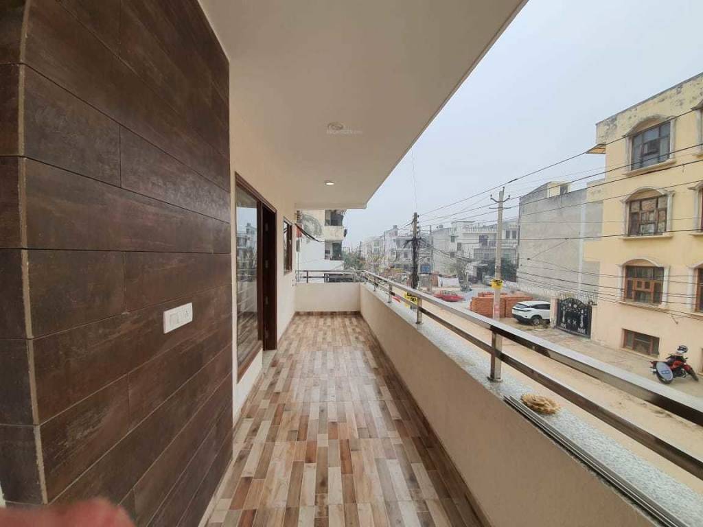  platinum floors Balcony
