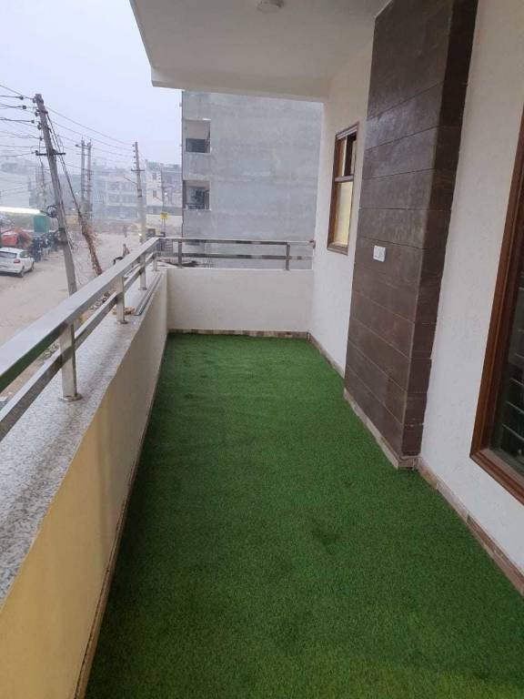  platinum floors Balcony