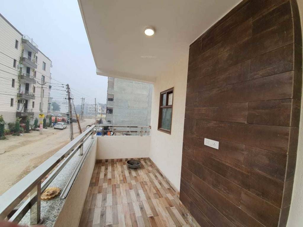  platinum floors Balcony