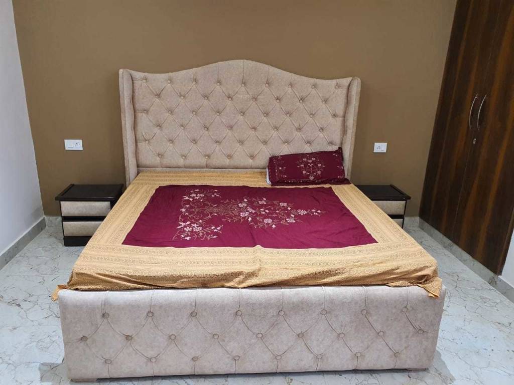  platinum floors Bedroom