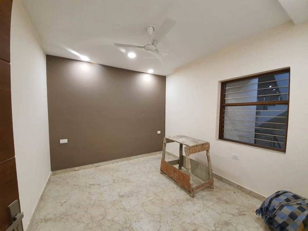  platinum floors Bedroom