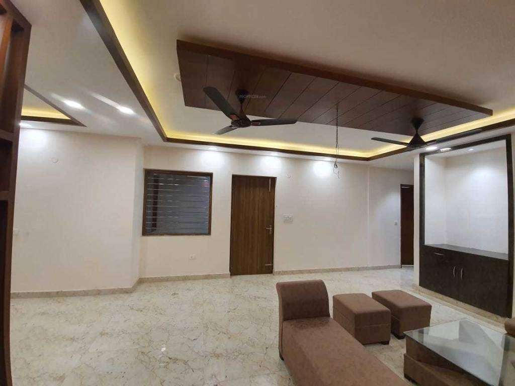  platinum floors Living Area